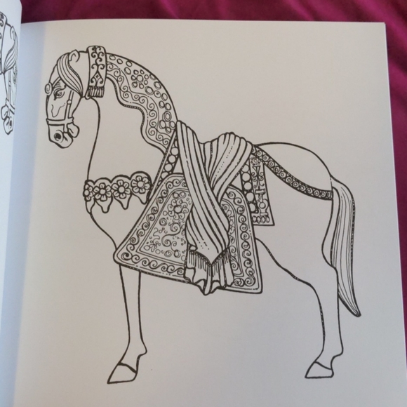 FREE W/ANY PURCHASE Adult Colouring Book - Picture 11 of 12